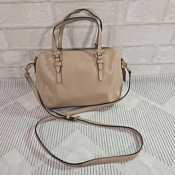 Coach Women's Handbag Saffiano Leather Beige Satchel Crossbody Gold Hardware. - Picture 1 of 9